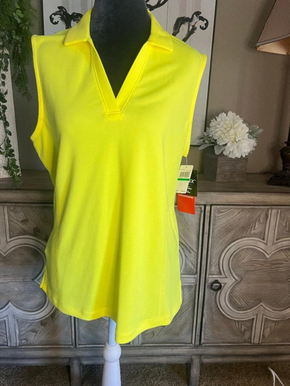 PGA Tour Women's Sleeveless Shirt-Bright Yellow- New w/Tags ** Size Large
